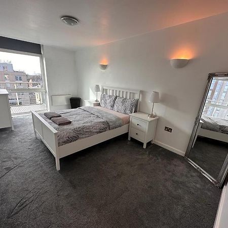 Recently Refurbished Apt Central Mk Free Parking Milton Keynes Eksteriør bilde